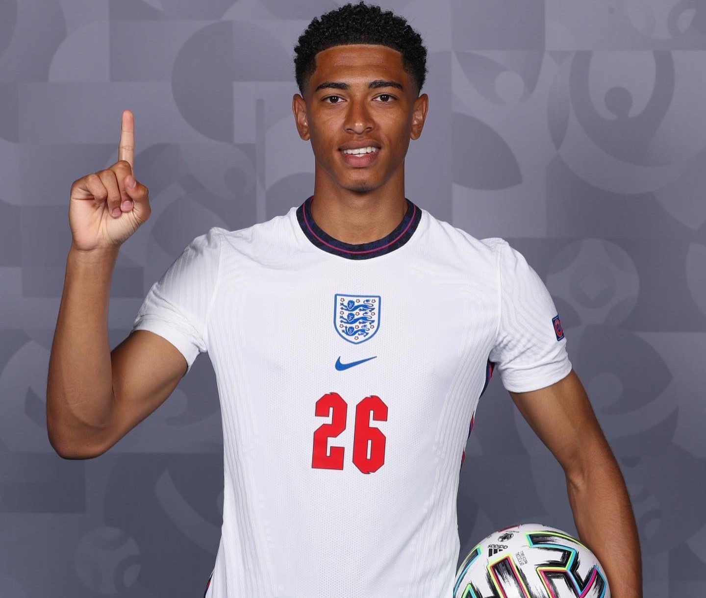 东体：申花主力赛季中后期身心疲劳，阵容一直是“明牌”状态（东体：申花主力后半程身心俱疲，阵容选择长期过于透明）