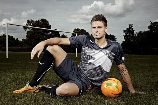 英媒：日本侵略者照片事件是个失误，布莱顿和英超此前都不了解此事（英媒称日本侵略者照片事件系失误，布莱顿与英超此前并不知情）