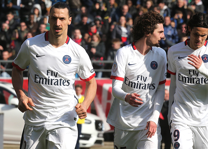 鸣枪深马，与城同行！深圳花游姐妹花与体操“五冠王”的奔跑感悟（深马枪响，与城共奔：深圳花游姐妹与体操“五冠王”谈奔跑感悟）